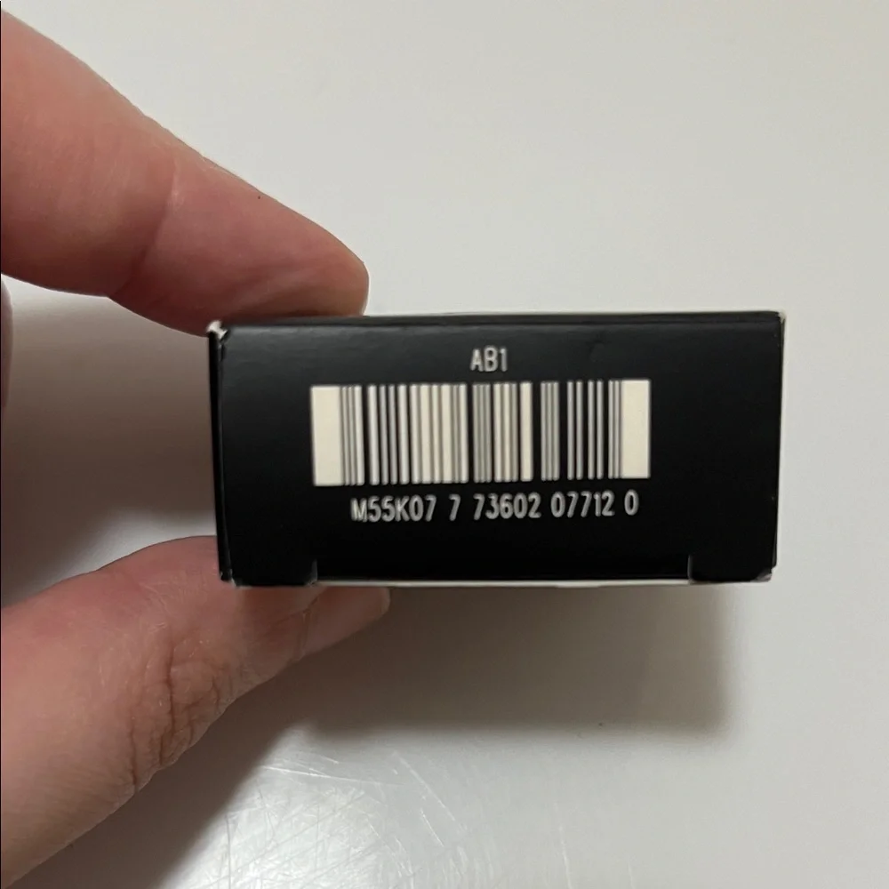 New MAC Cosmetics Eye Shadow - Expensive Pink Veluxe Pearl